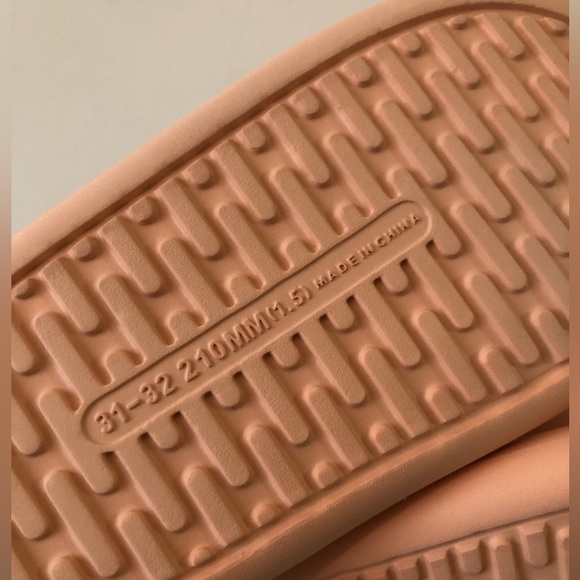 Cushion slides in mint condition - Picture 3 of 5